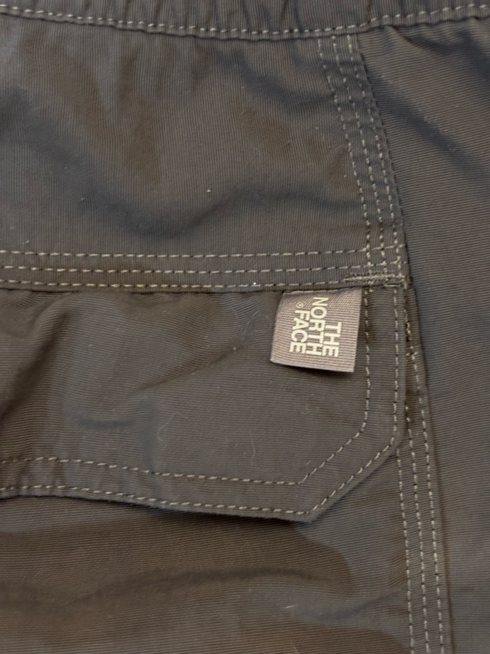 The North Face Utility pants men’s size XL short convertible to shorts - Picture 7 of 14